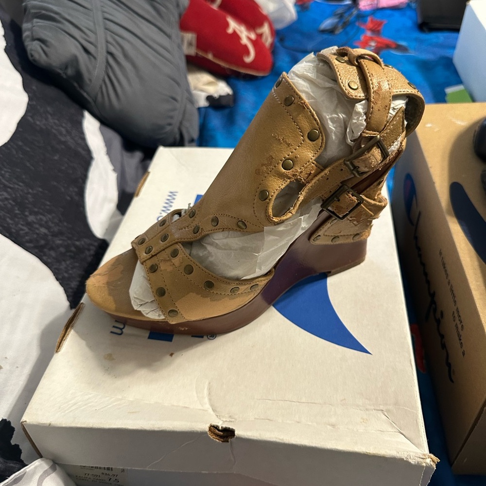 Women's Tan Wedge Sandals